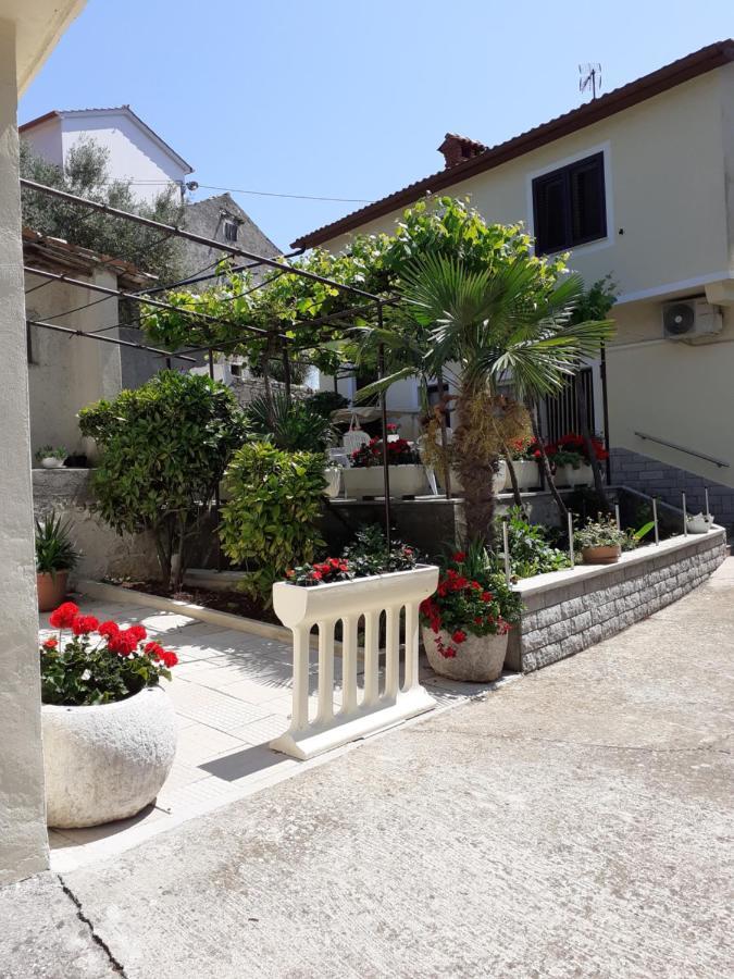 Apartman Danijela Zagorje ภายนอก รูปภาพ